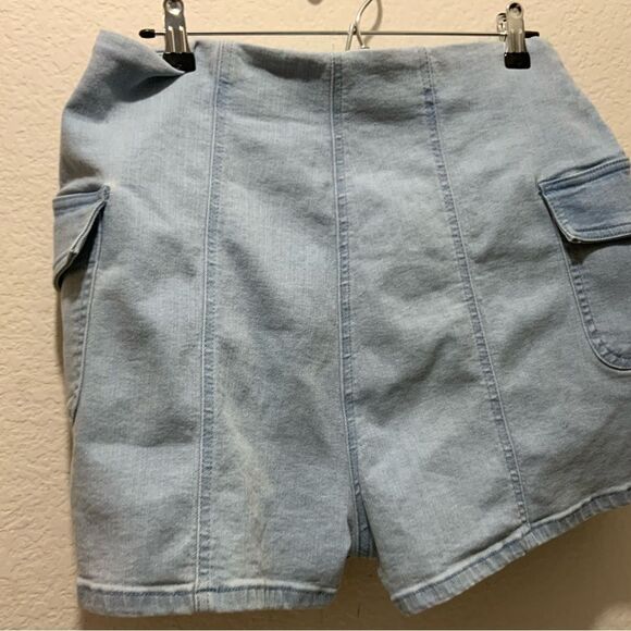 Venus Cargo Sailor Shorts Women's size 16 - Picture 7 of 12